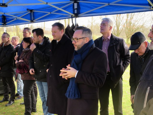 Spatenstich Multifunktionsfeld (30.01.16)