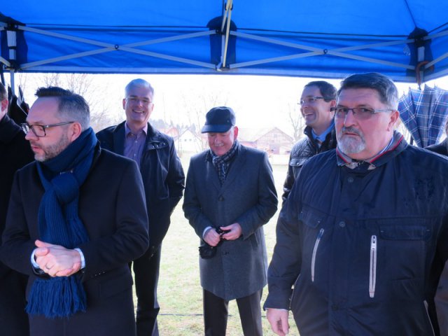 Spatenstich Multifunktionsfeld (30.01.16)