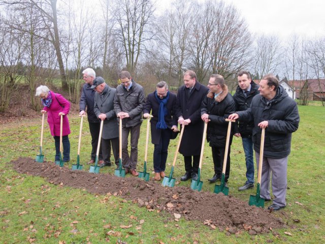 Spatenstich Multifunktionsfeld (30.01.16)