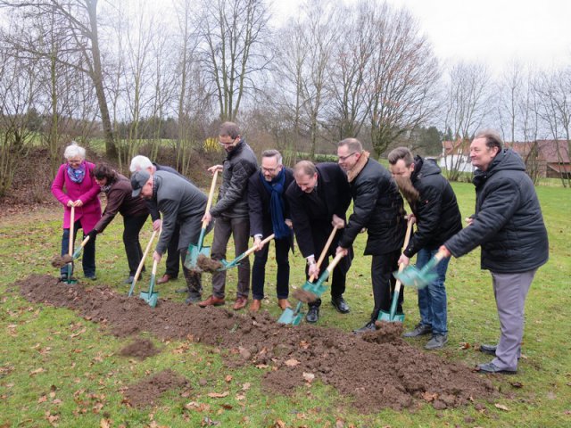 Spatenstich Multifunktionsfeld (30.01.16)